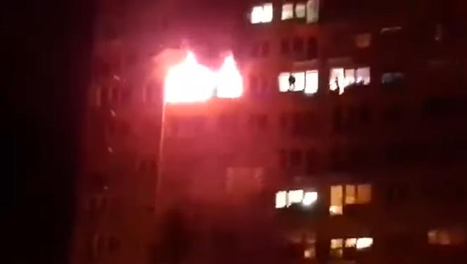 Pożar mieszkania przy Gagarina. 3 osoby w szpitalu