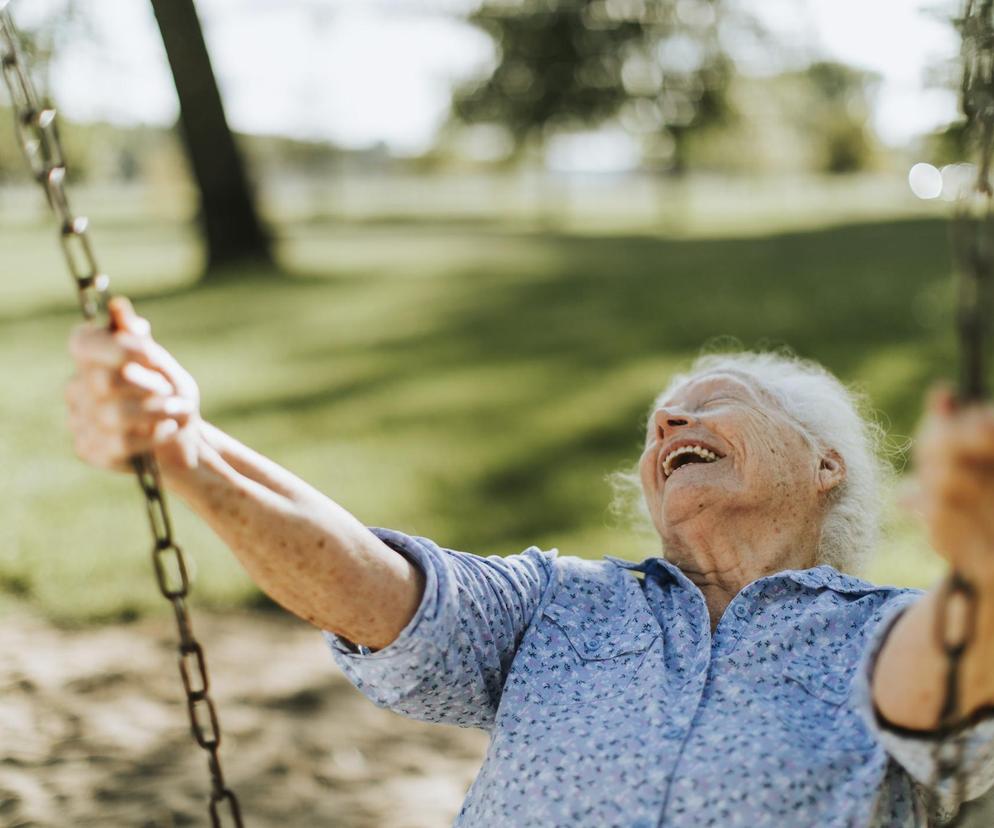 Chcesz żyć 100 lat? Zacznij od codziennych ćwiczeń, które wspierają długowieczność