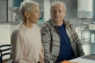 Barwy szczęścia, odcinek 3195: Krystyna (Hanna Bieluszko), Krzysztof Jaworski (Jacek Kałucki)