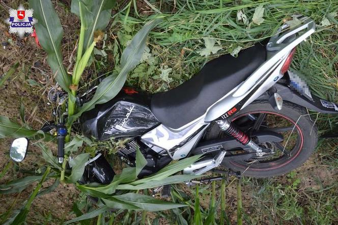 Krasnystaw: MAKABRYCZNA ŚMIERĆ 46-latka. Motocykl wypadł z drogi i uderzył w drzewo
