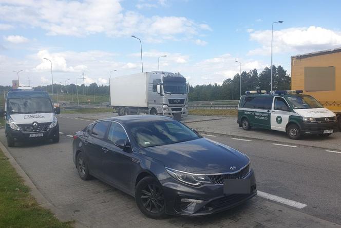 17-letni kierowca TIR-a zatrzymany na S7 bez uprawnień. Młodzieniec tłumaczył, że jazdy ciężarówką nauczył go ojciec