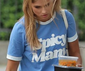 Agnieszka Kaczorowska. Tańcząca z córkami