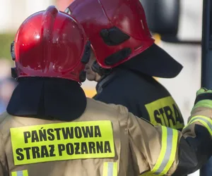 Czy w Żelkowie Kolonii – ulatnia się gaz? Dlaczego stoją tam wozy strażackie?