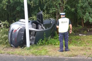 Groza na drodze w Toruniu. Dwa samochody wypadły z jezdni! 