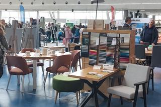 Jasionka.  Tłumy na targach aranżacji wnętrz i ogrodnictwa