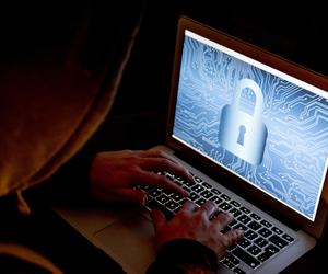Rosyjscy hakerzy włamali się do maili w Polsce. Atak rozpracowało polskie Wojsko Obrony Cyberprzestrzeni