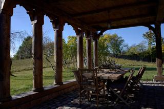 Dom podcieniowy w Mikoszewie na Żuławach, właściciele: Katarzyna i Michał Pielaszkiewiczowie