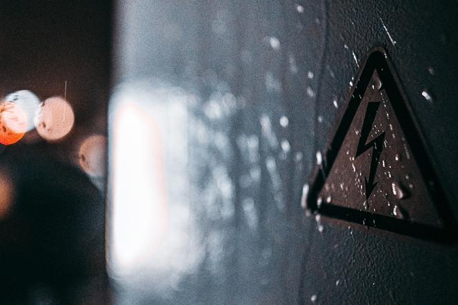Zwarcie i pożar przy Chmielnej. Klinika Okulistyki przyjmuje tylko pilne przypadki