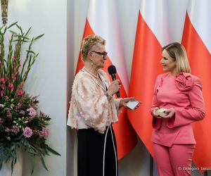 Marta Nawrocka kocha róż