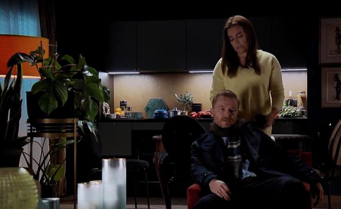 M jak miłość, odc. 1517. Magda (Anna Mucha), Andrzej Budzyński (Krystian Wieczorek)