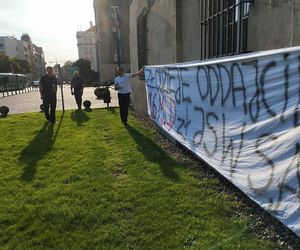 Paraliż w Katowicach. Rozpoczął się protest górników i hutników. Stal się hartuje, a rząd ją rujnuje