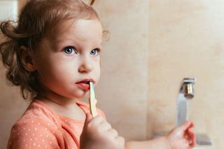 Dzieci nie myją zębów w przedszkolu? „Nie bulwersujcie się” odpowiada stomatolog