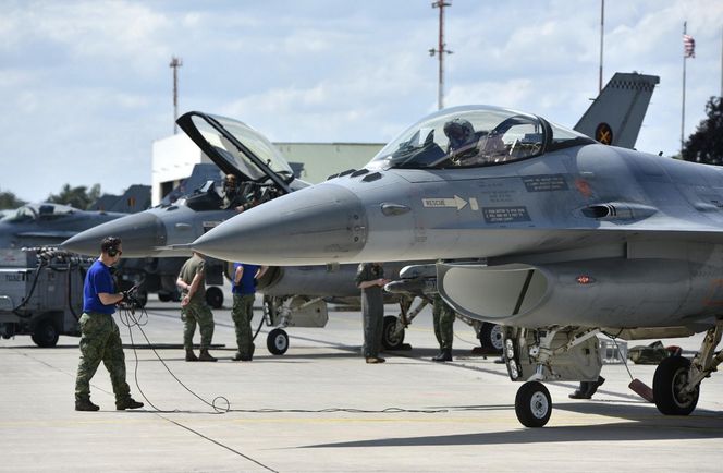 Holandia żegna F-16