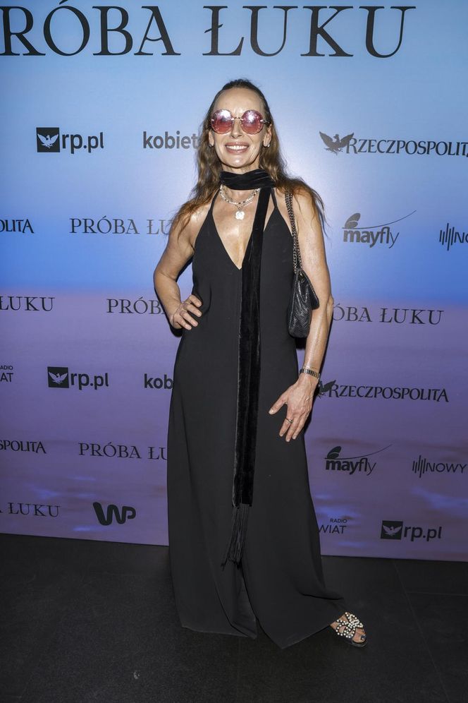 Racewicz w skórze, Steczkowska w kwiatach, a Żukowska w bieli! Taka ścianka to rzadkość!