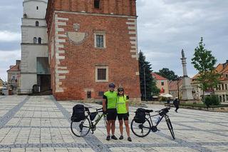 Na rowerach z Jasła do Sopotu. Wykręcili pieniądze dla Domu Dziecka w Kołaczycach! [ZDJĘCIA]