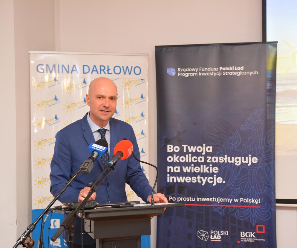 Podpisano umowy na realizację trzech ważnych dla Dąbek inwestycji