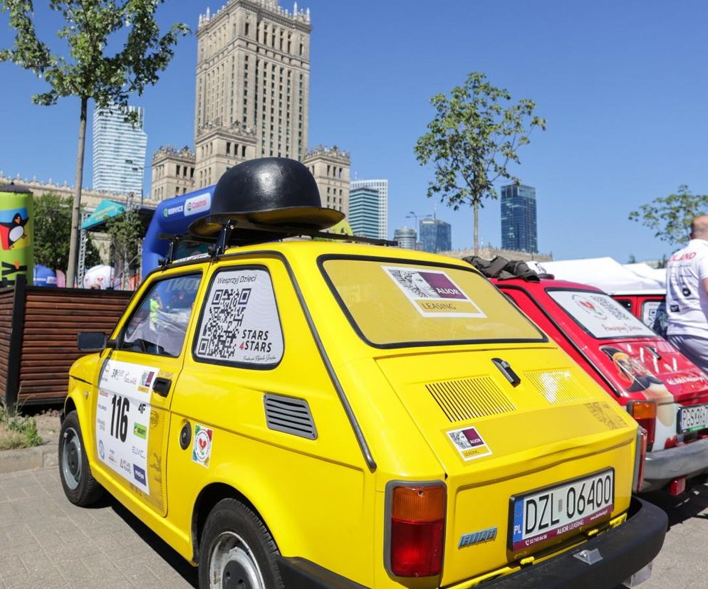 98 Fiatów 126p jedzie trasą wokół Bałtyku