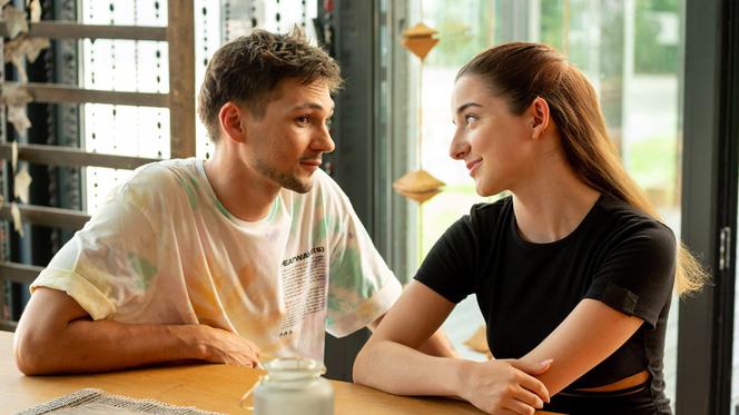 Barwy szczęścia odc. 2562. Luiza (Julia Zielińska), Aro (Martin Bogdan)