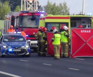 Tragiczny wypadek na S8 pod Wołominem. Motocyklista huknął w bariery, nie żyje