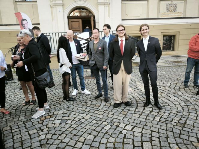 Wiec zwolenników Rafała Trzaskowskiego w Lesznie 
