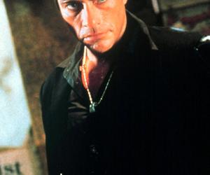 Jean-Claude Van Damme w filmie Za ciosem 