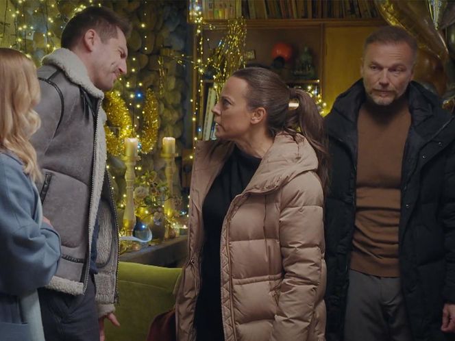 M jak miłość, odcinek 1858: Magda (Anna Mucha), Dima (Michaił Pszeniczny), Julia (Marta Chodorowska), Andrzej (Krystian Wieczorek) 