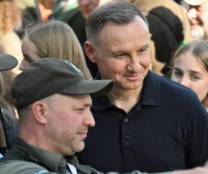 Prezydent Andrzej Duda i Pierwsza Dama sadzili drzewa w Suchedniowie