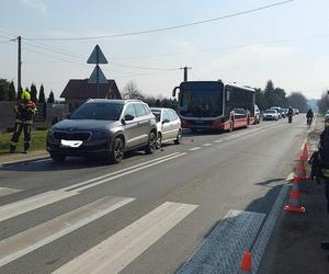 Wypadek z udziałem autobusu w Wąchocku