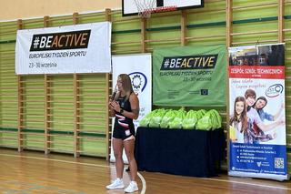 Lekcja WF z mistrzynią olimpijską w Zespole Szkół Technicznych w Koninie