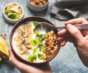 Dlaczego warto jeść smoothie bowl?