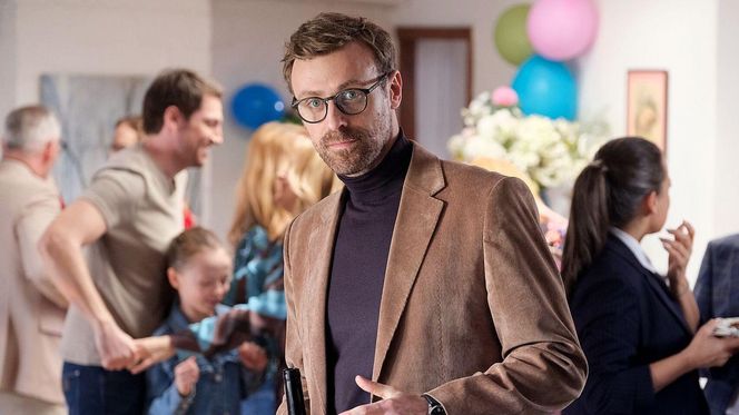 M jak miłość odc. 1872 po wakacjach. Dariusz Hoffman (Mateusz Rusin)