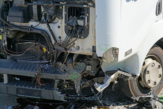 Poważny wypadek na A1 pod Włocławkiem! Mężczyzna SPADŁ Z WIADUKTU!