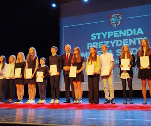 Blisko 700 najzdolniejszych siedleckich uczniów z nagrodami za dokonania w nauce!