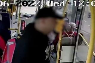 Policja z Sosnowca poszukuje pedofila. Napastował 14-latkę w autobusie. Rozpoznajesz go? 