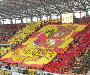Jagiellonia Białystok rozpoczęła sprzedaż karnetów na sezon 2025/2026. Znamy ceny! 