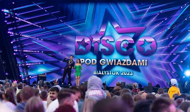 Disco pod Gwiazdami 2023 rozpoczęło wakacje w Białymstoku. Tłumy mieszkanców na koncercie Polsatu [ZDJĘCIA]