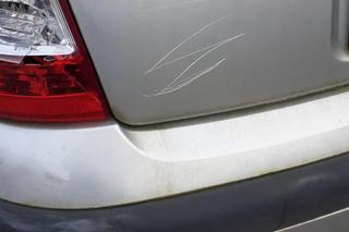 Uszkodzone auto
