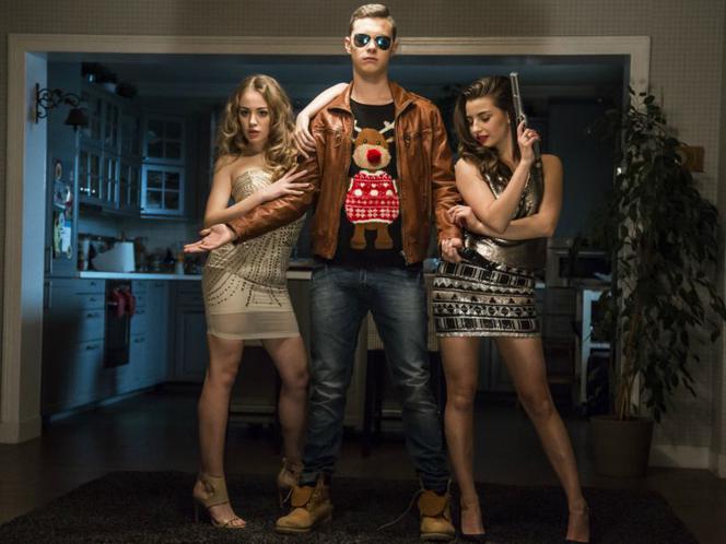 Rodzinka.pl 10 sezon Agata (Wiktoria Gąsiewska) Kuba (Adam Zdrójkowski) Paula (Julia Wieniawa-Narkiewicz)