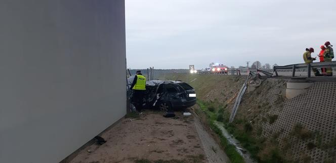 Tragiczny wypadek na S5 pod Lesznem - nie żyje kierowca