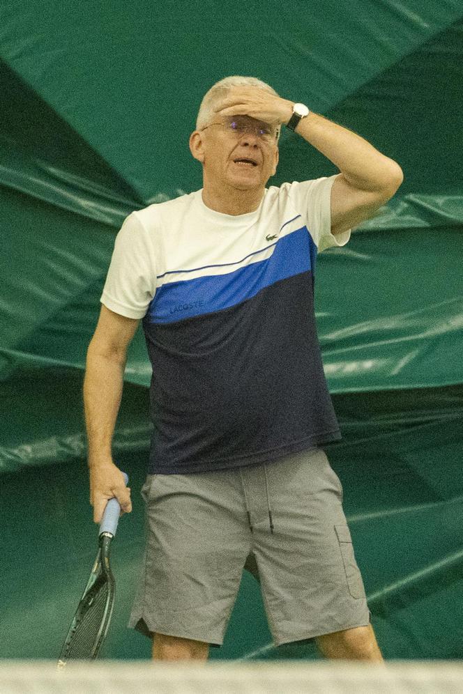 Karczewski gra w tenis. Ale wymiata!