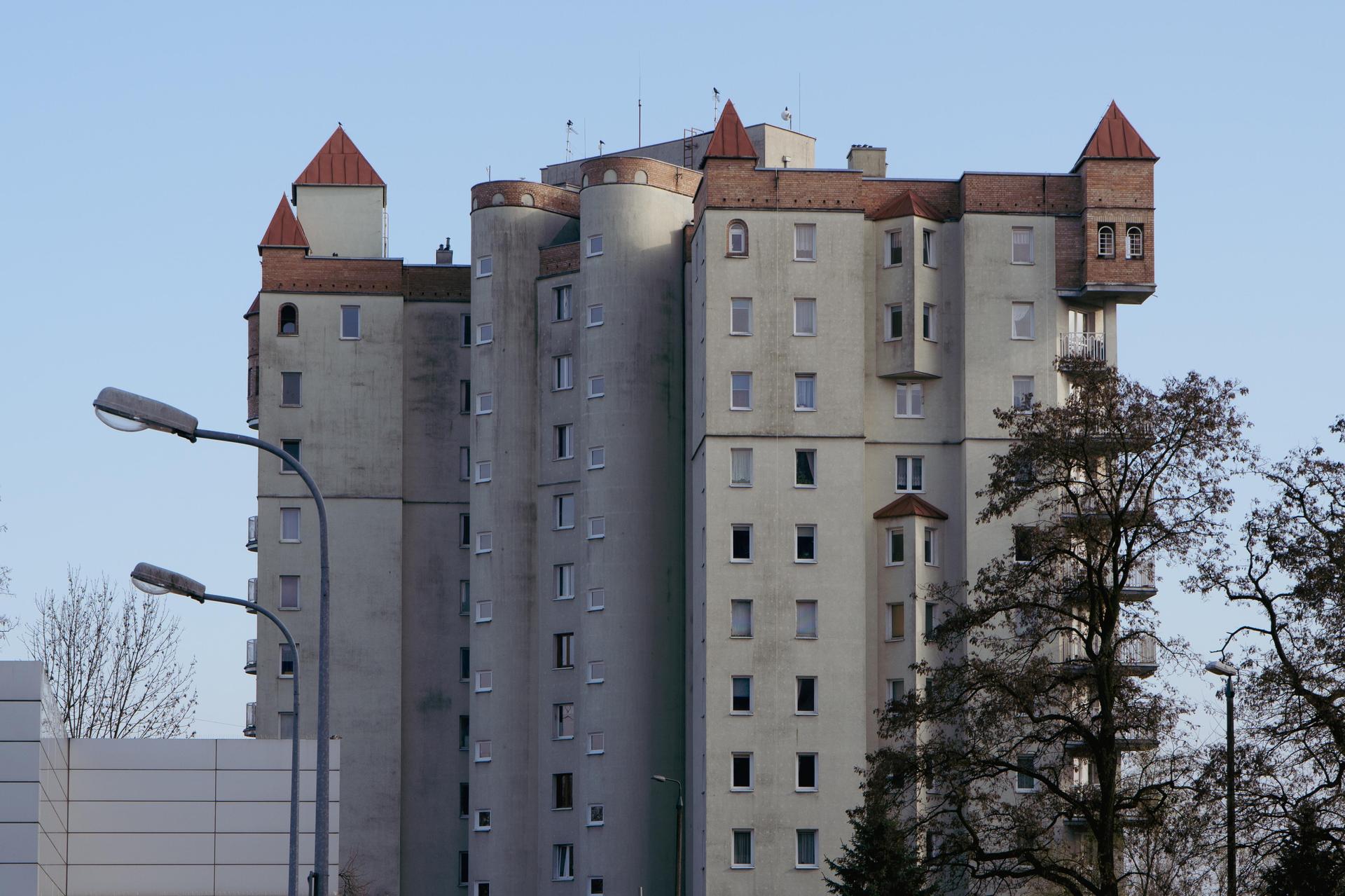 Blok-zamek w Krakowie - zdjęcia. Zobacz Wawel z wielkiej płyty