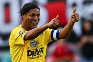 Mecz Legend Polska - Brazylia. Gdzie obejrzeć Ronaldinho Show 21.06.2025. Transmisja w TV i online