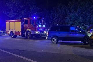 Czołowe zderzenie w Gorzycach! W dwóch samochodach znajdowało się 11 osób