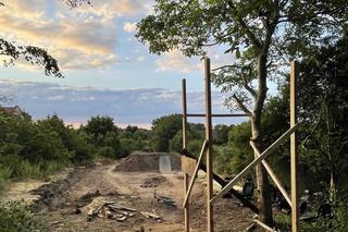W Bydgoszczy rowerzysci mają dość czekania na ruch miasta i sami sobie budują tor. Trwa zbiórka