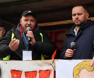 Protest rolników 20 marca przed Lubelskim Urzędem Wojewódzkim w Lublinie