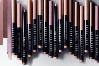 Makijaż oczy nigdy nie był łatwiejszy! Wystarczy jedno pociągnięcie