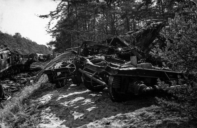 Katastrofa kolejowa w Otłoczynie. Koło Torunia zginęło 67 osób - archiwalne zdjęcia