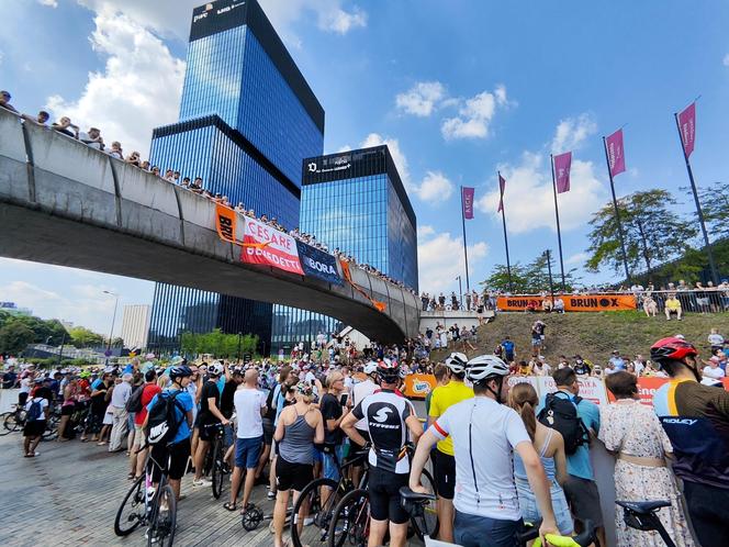 Tour de Pologne w Katowicach. Kolarze bawią się z kibicami