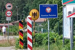 Skandal na granicy. Młody mężczyzna znieważał policjantów. Co grozi 26-latkowi?