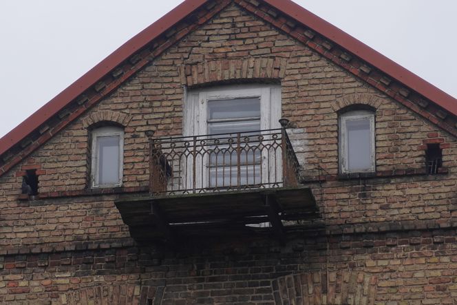 Opuszczona zabytkowa kamienica przy ul. Sienkiewicza w Białymstoku